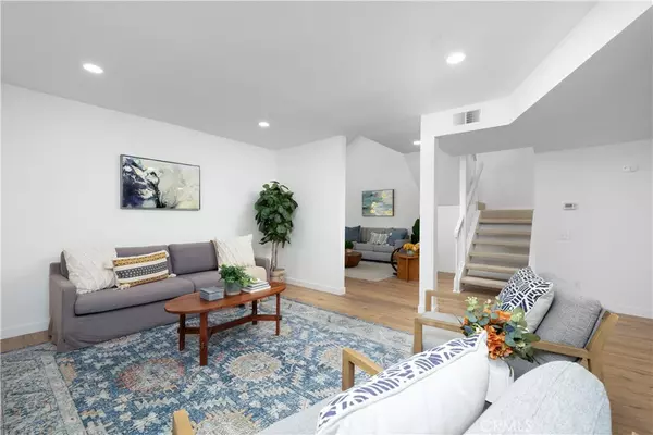 Irvine, CA 92614,74 Havenwood #41