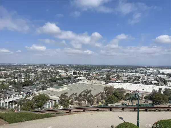 Signal Hill, CA 90755,2205 Starlight Lane