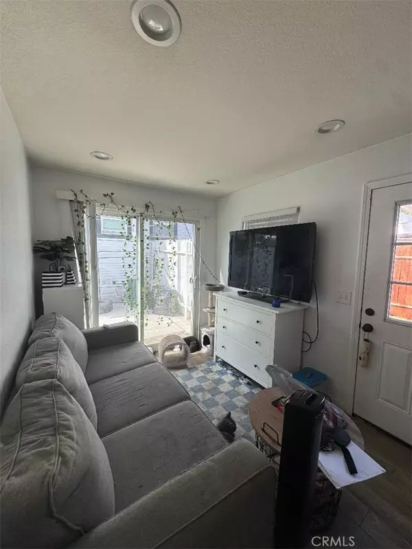 Corona, CA 92860,313 olive