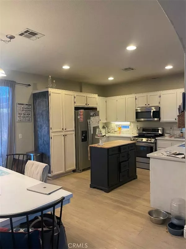 Menifee, CA 92585,30116 Meadow Oaks ST