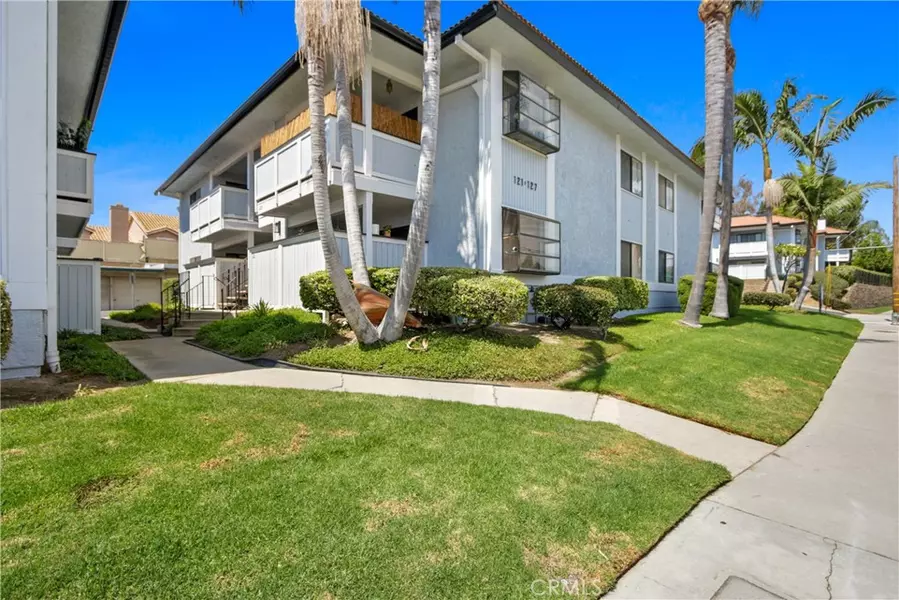127 S Poplar AVE #37, Brea, CA 92821