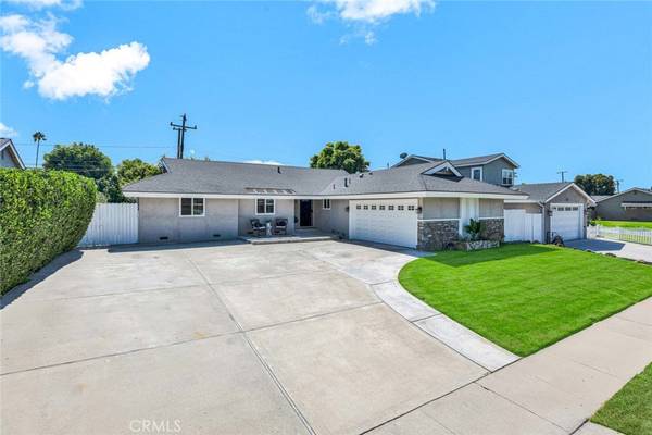 12872 Woodlawn AVE, Tustin, CA 92780