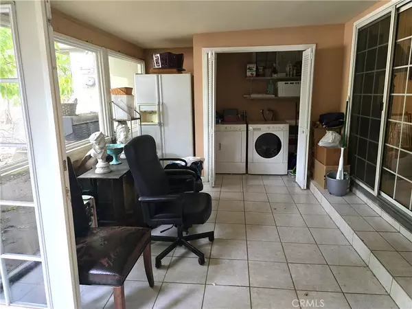 Northridge, CA 91325,9854 Canby AVE