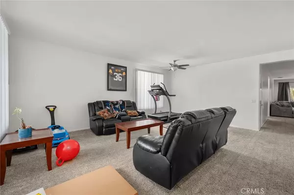 Hemet, CA 92544,24856 Loire CT