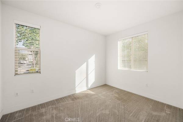 Yorba Linda, CA 92886,18318 Iris