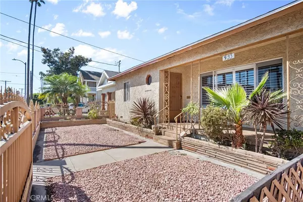 Wilmington, CA 90744,933 Island
