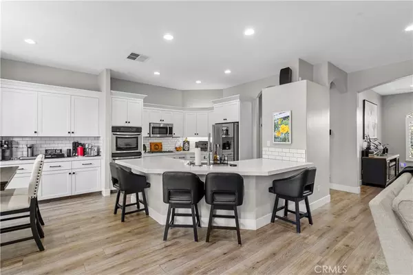 Bakersfield, CA 93314,14014 Santa Fe Ct