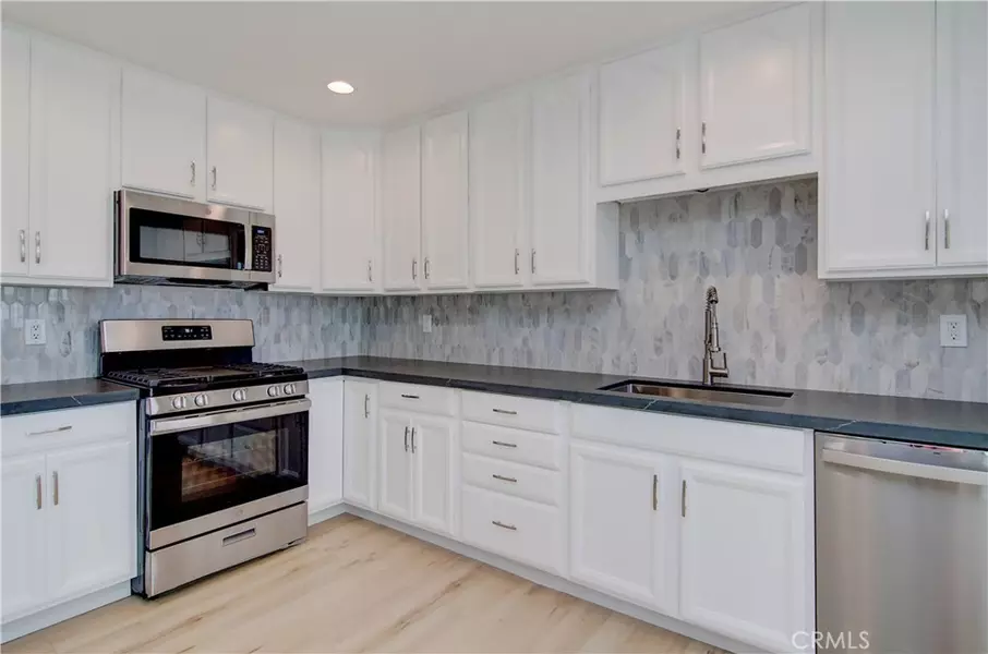 9811 Fair Tide CIR, Huntington Beach, CA 92646