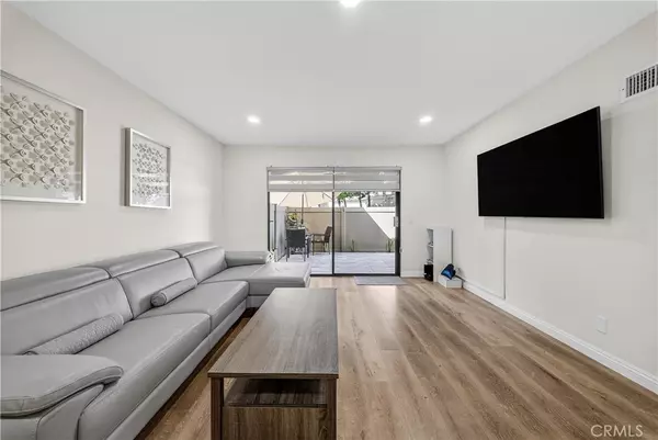 La Mirada, CA 90638,15920 Alta Vista DR #2C