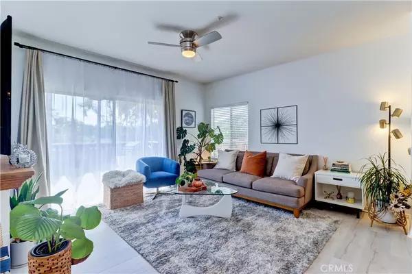 Tustin, CA 92782,2960 Champion WAY #1814