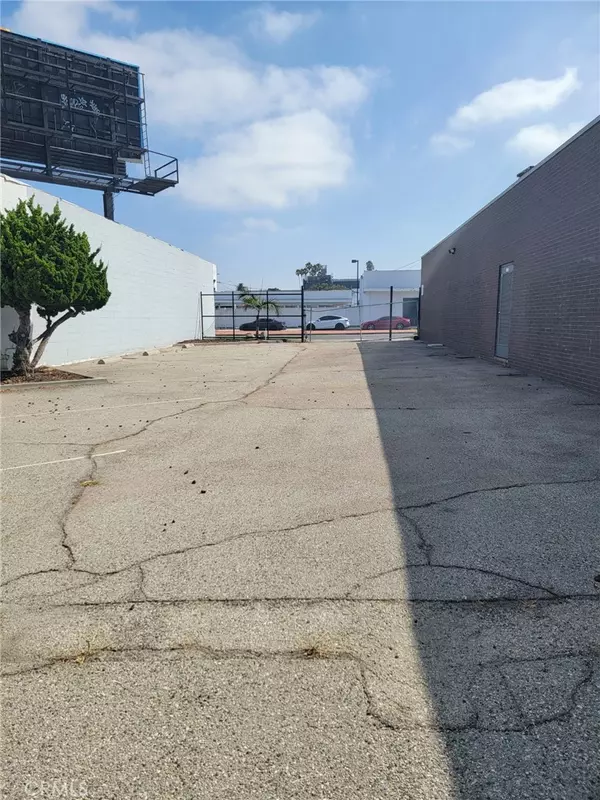 Inglewood, CA 90301,510 S La Brea AVE