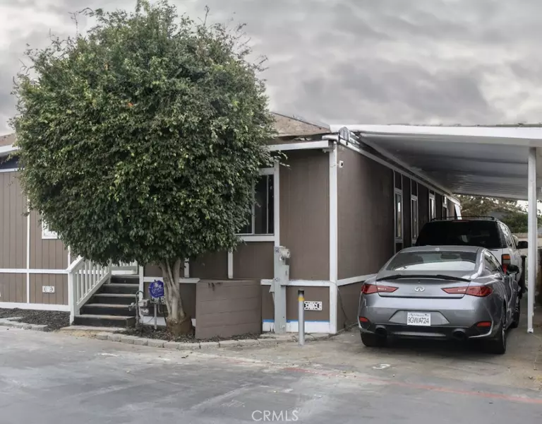 304 Duke LN, Santa Ana, CA 92704