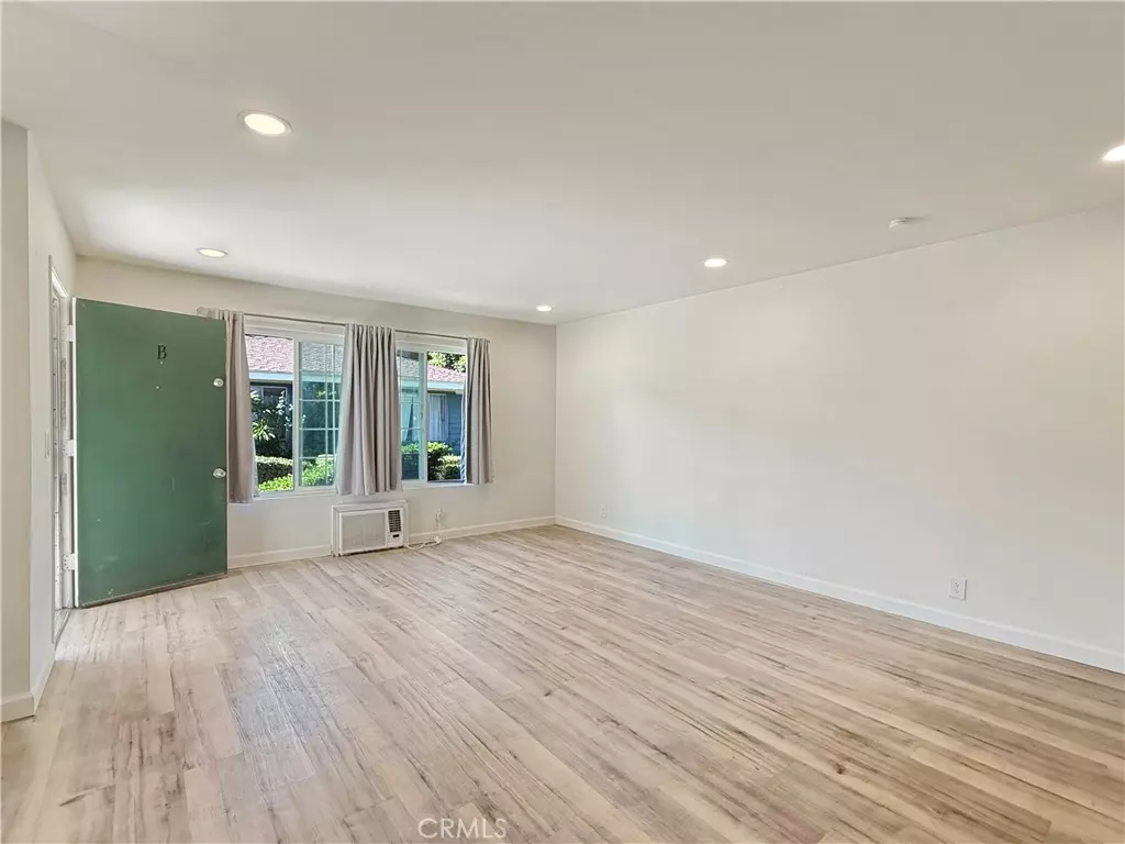 Fullerton, CA 92831,3124 Topaz LN #B