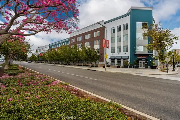 435 W Center Street Promenade #331, Anaheim, CA 92805