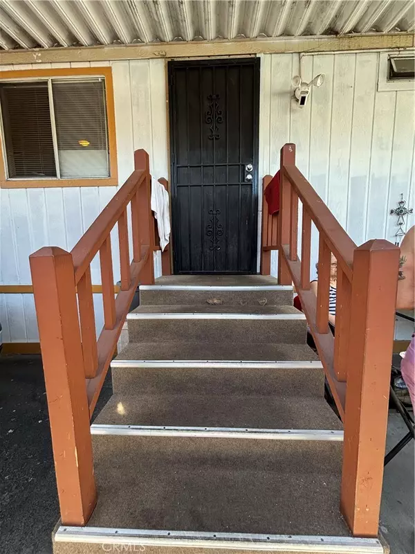 Santa Ana, CA 92704,215 S Sullivan LN #109