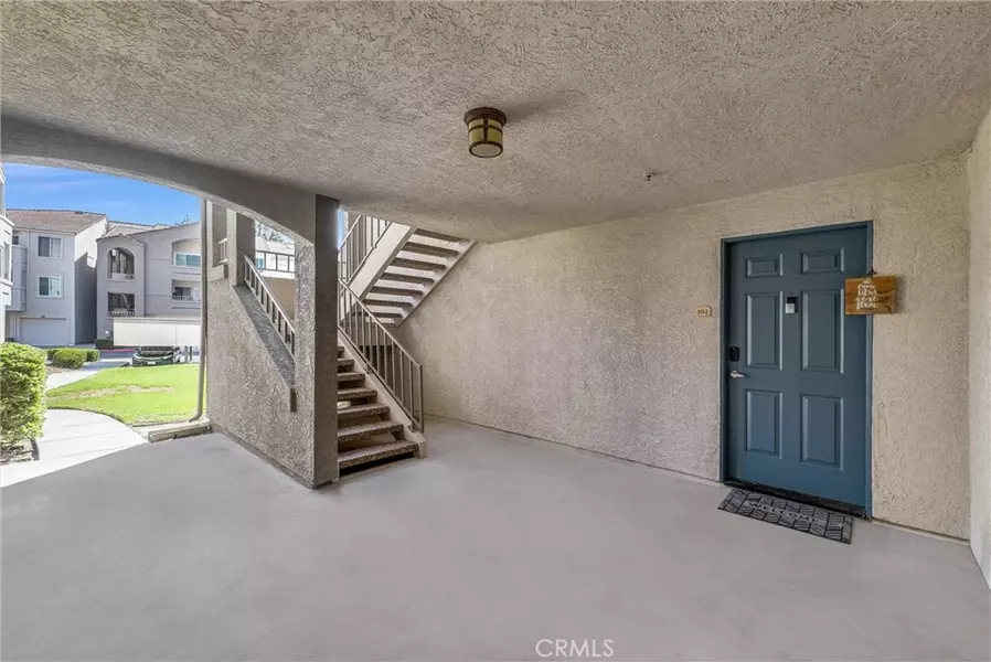 1010 La Terraza Circle #102, Corona, CA 92879