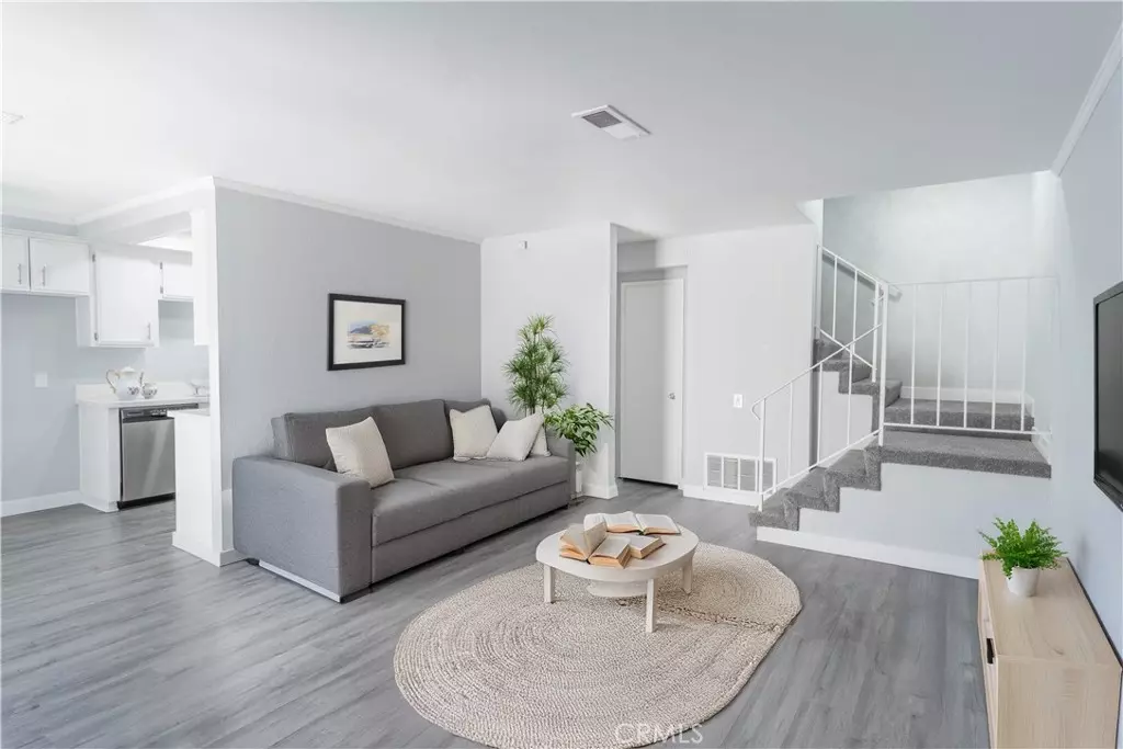 Yorba Linda, CA 92886,6473 Horse Shoe LN #6