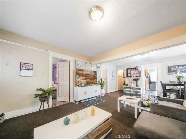 1111 5th, Santa Ana, CA 92703