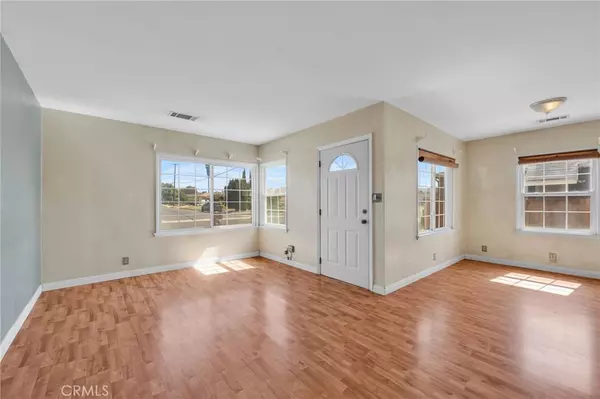 Redlands, CA 92373,10654 Amapolas ST