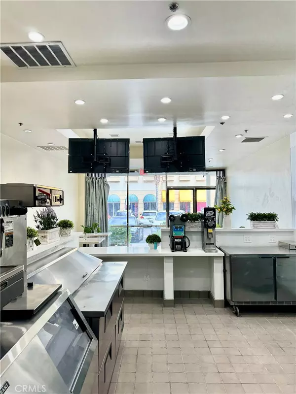 Westminster, CA 92683,9938 Bolsa AVE #117
