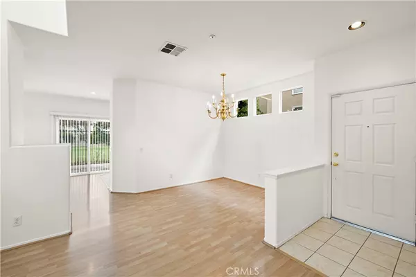 Placentia, CA 92870,1037 Davis WAY