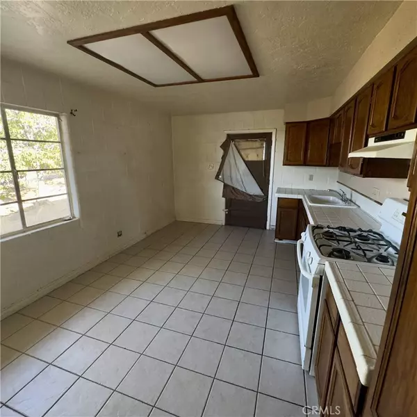 Pinon Hills, CA 92372,625 Tamarack RD