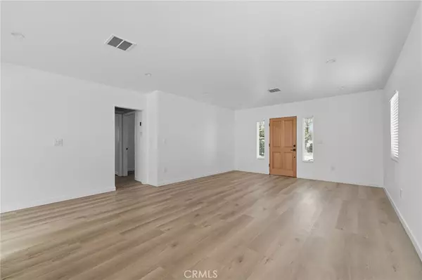 Culver City, CA 90230,11946 Aneta
