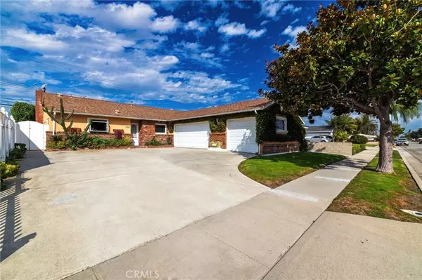 Huntington Beach, CA 92649,16291 Fantasia