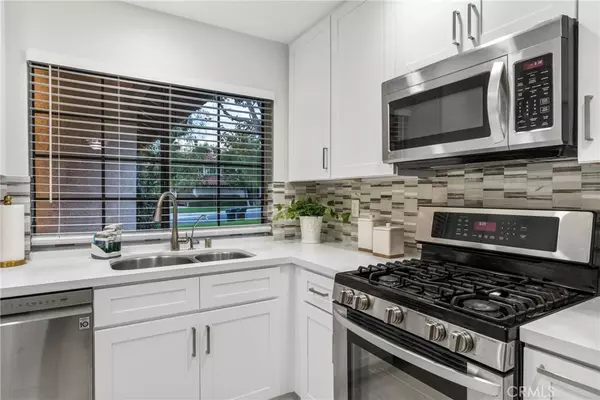 Placentia, CA 92870,1032 Santiago