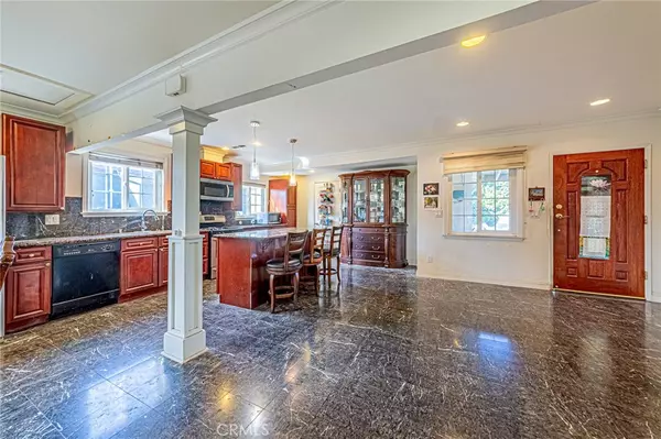 Fullerton, CA 92833,308 N Sweet