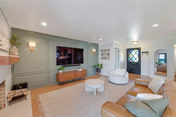 Buena Park, CA 90620,8026 Carnation DR