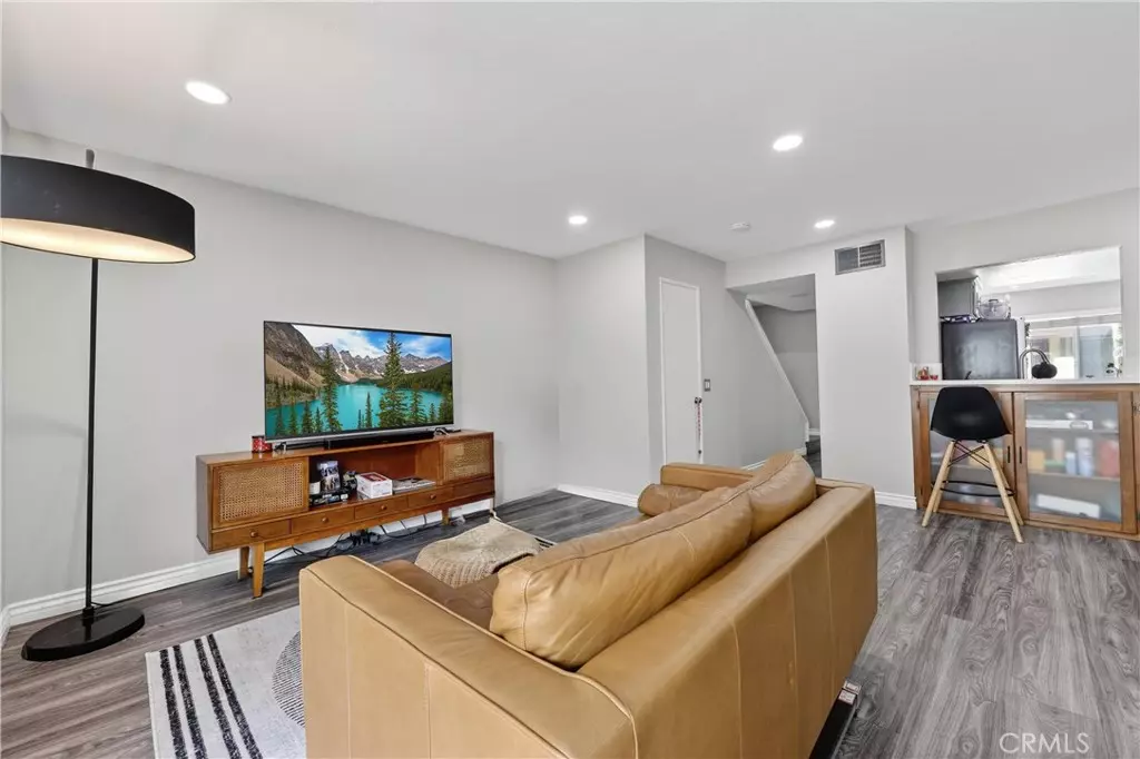 Westminster, CA 92683,8862 Ovieda