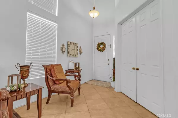 Corona, CA 92879,1096 1096 Casandra