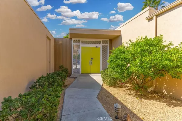 Palm Springs, CA 92262,204 Camino Norte