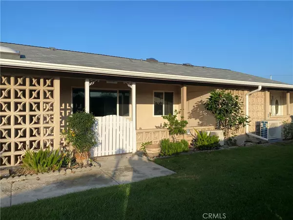 13521 Wentworth Ln., M5-107H, Seal Beach, CA 90740