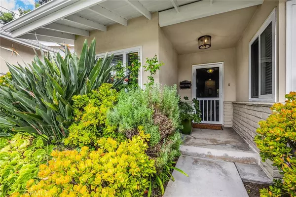 Valley Village, CA 91607,5020 Alcove AVE