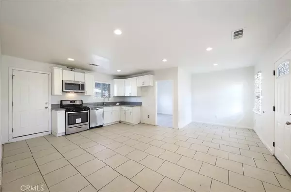 Bakersfield, CA 93308,612 China Grade Loop