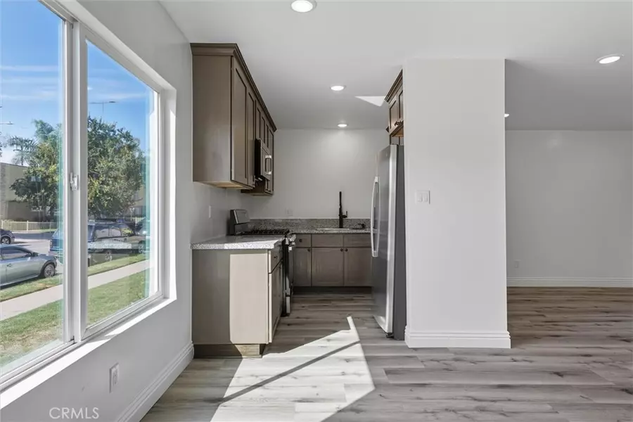 19237 Bryant ST #8, Northridge, CA 91324