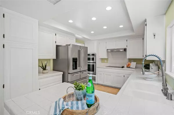 Lake Forest, CA 92630,22292 Silent Brook