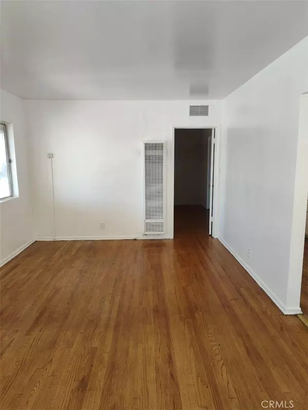 Long Beach, CA 90805,1054 E Artesia BLVD #4