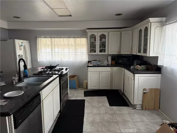 Garden Grove, CA 92840,11052 Faye