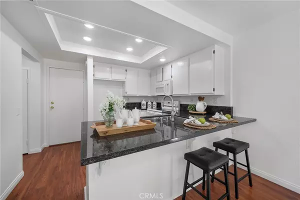 Fullerton, CA 92833,1022 Creekside Dr #198