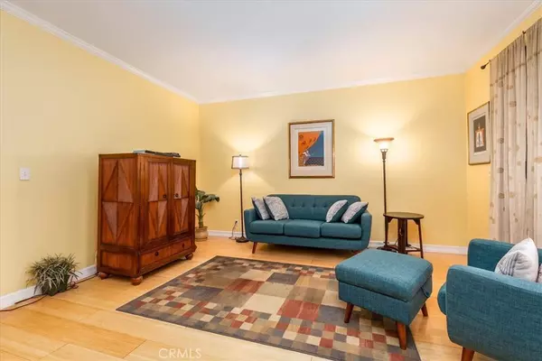 Long Beach, CA 90807,3913 N Virginia RD #203