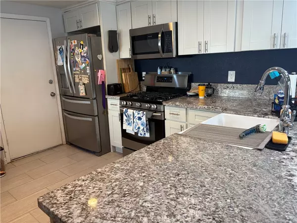 Fontana, CA 92337,14421 El Contento Ave