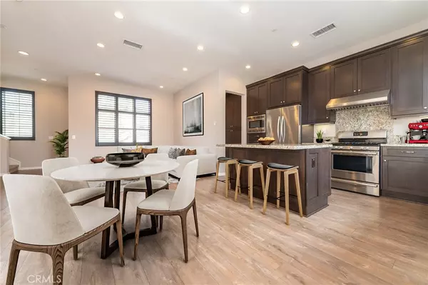 Irvine, CA 92620,81 Strawberry