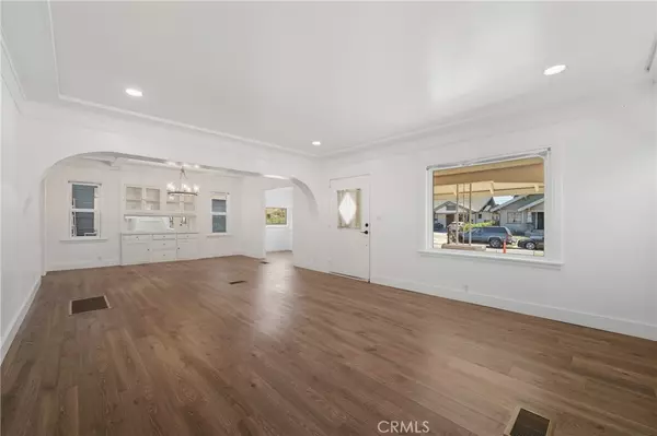 Los Angeles, CA 90037,1261 W 51st PL