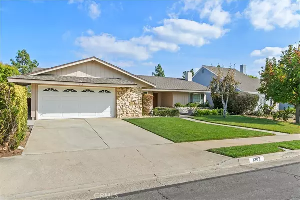 Placentia, CA 92870,1302 Warren ST