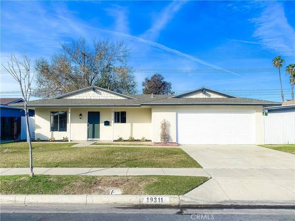 19311 Waterbury LN, Huntington Beach, CA 92646