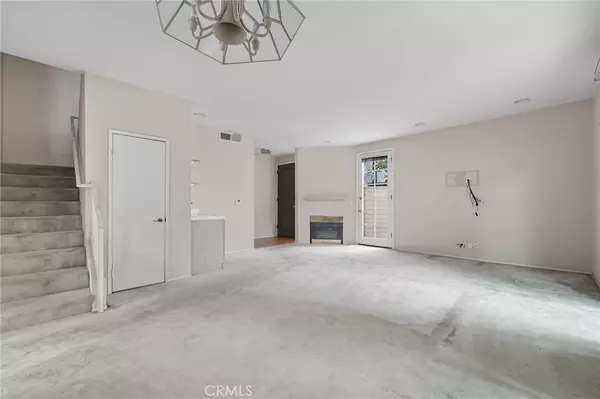 Santa Monica, CA 90404,1754 11th ST #101