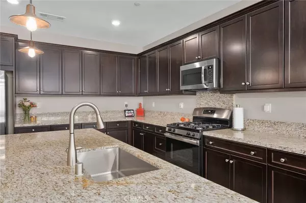 San Bernardino, CA 92407,18292 Sassafras